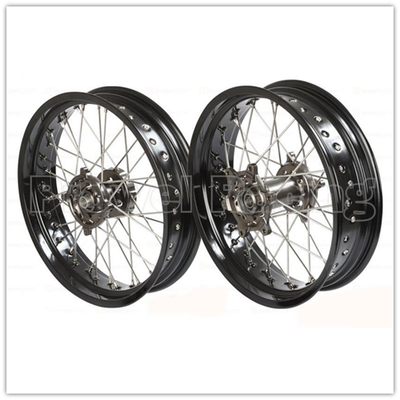Zwarte aluminium motorfiets Supermoto wielen met CNC-hub en 3.50-17 &quot;5.00-17&quot; velgen