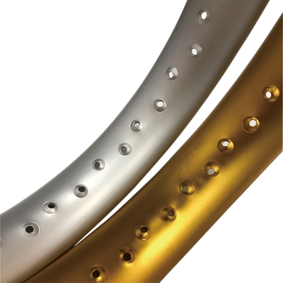17-inch Gold Alloy Wheel Rim U 2.50 voor de Zuid-Amerikaanse markt 995kg tot 1989kg Capaciteit