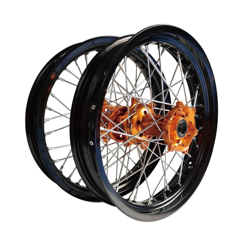 2.50-17 en 3.00x17 inch Motorcycle Alloy Spoked Wheels voor SX250 Custom Design